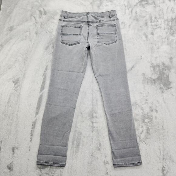 Maurices Jeans Women 1/2 Gray Mid Rise Skinny Ankle Stretch Distressed Casual - Picture 3 of 12